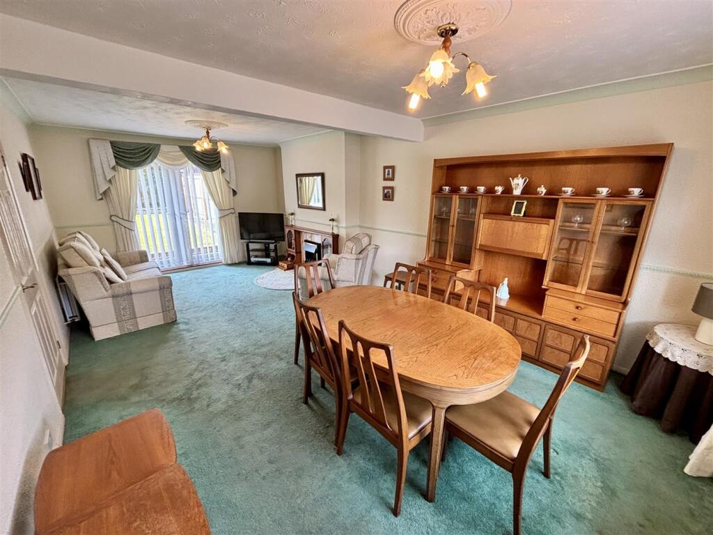 Open Plan Living and Dining Room