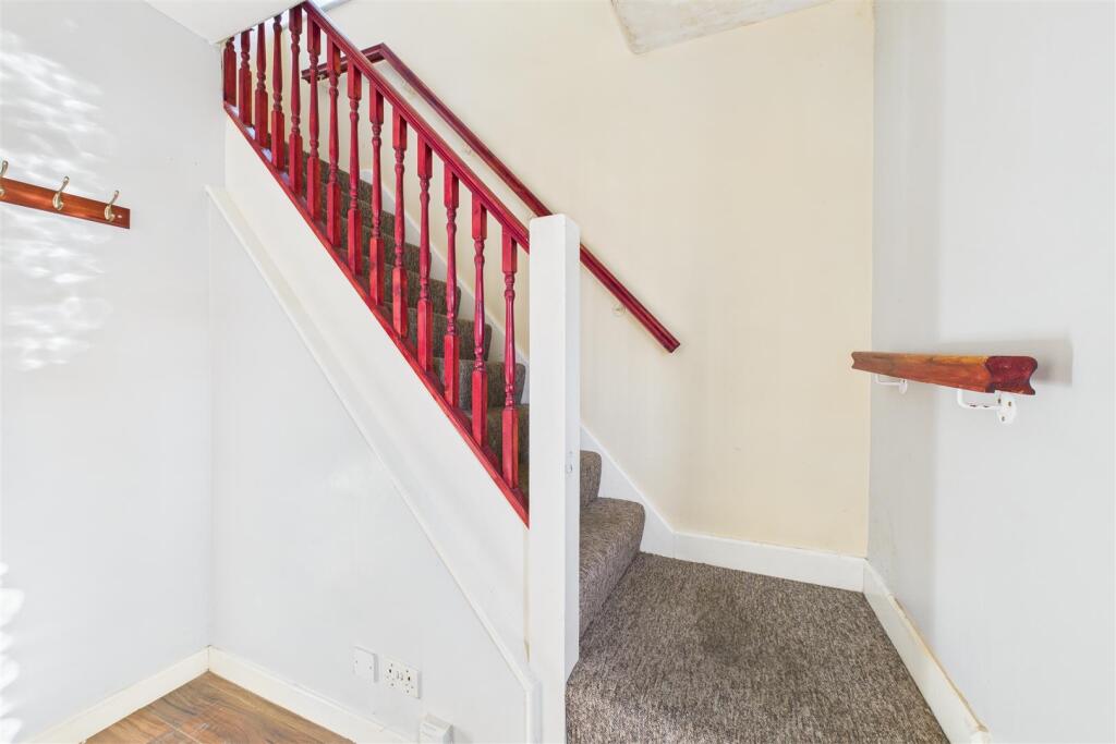 17 Pembroke Avenue, Shirehampton, Bristol BS11 9SJ