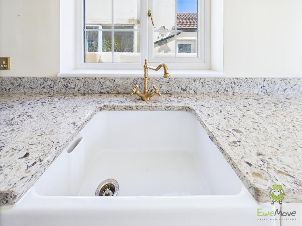 CAM01543G0-PR0148-STILL017