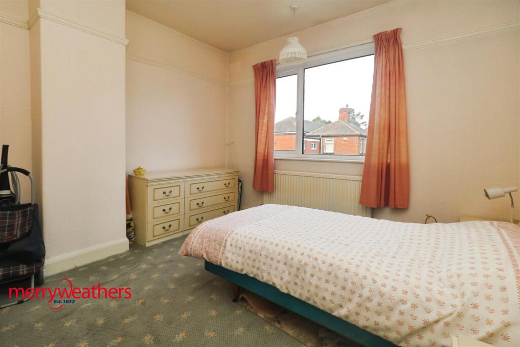 REAR BEDROOM
