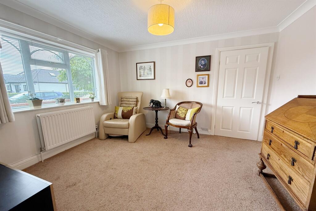 Bedroom 2/Sitting Ro