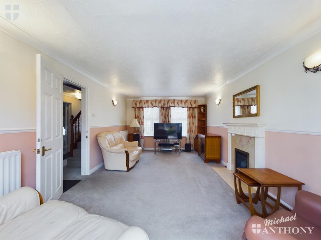 CAM01064G0-PR0419-STILL018