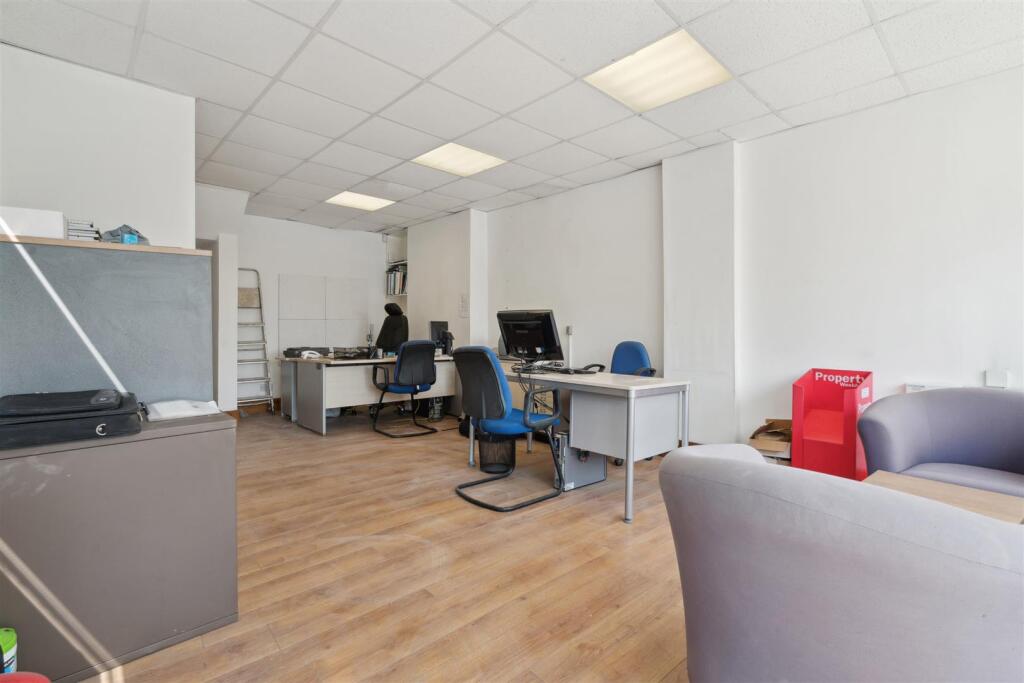 24 Glenburnie Road SW17 retail 1.jpg