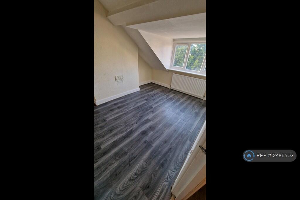 Top Bedroom 3