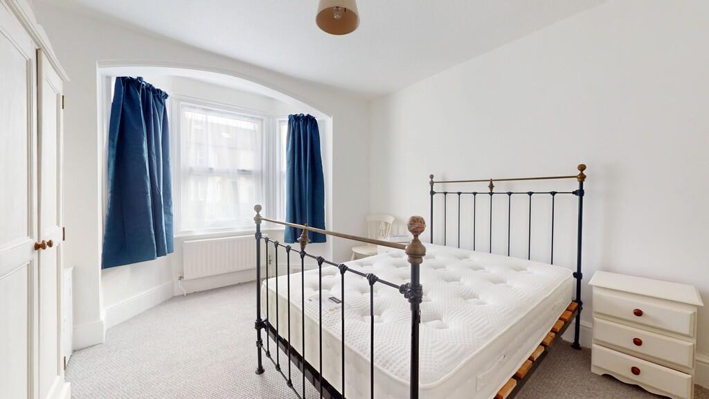 Bedroom - Angle 4