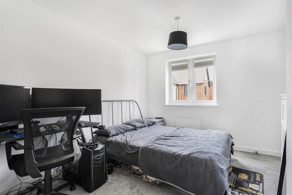 16 Linden Way