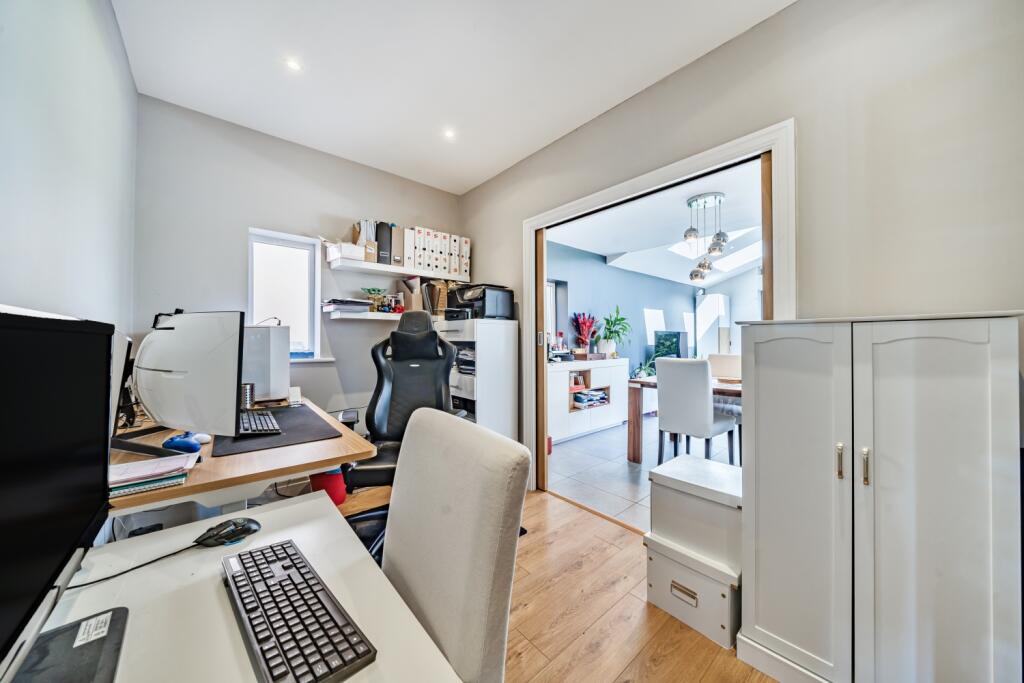 EweMove Sale 175 Dane Road