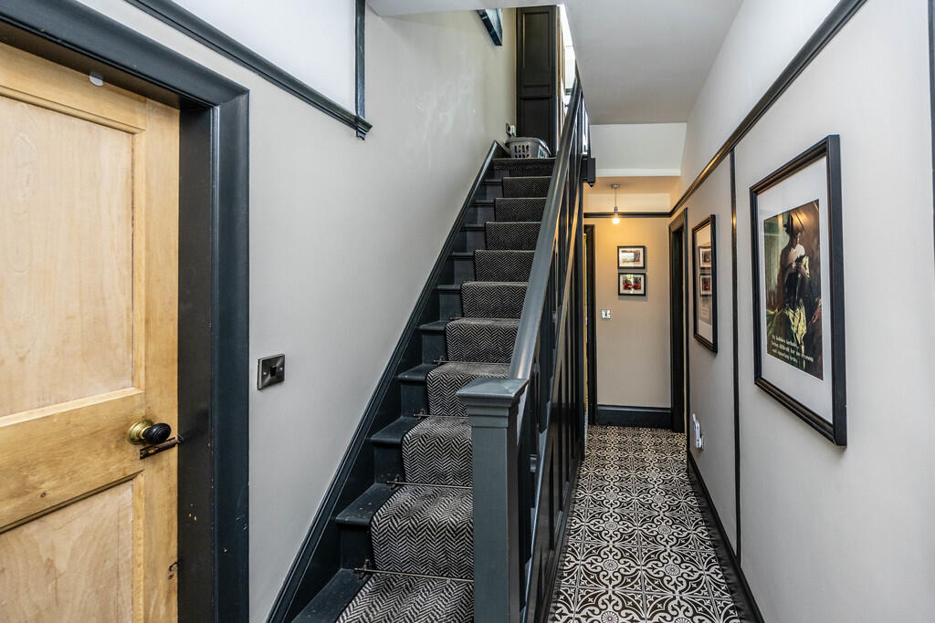 33WHLHudds-040625...