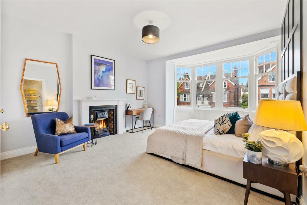 10 Pembroke Crescent Renovation Full Res-13.jpg