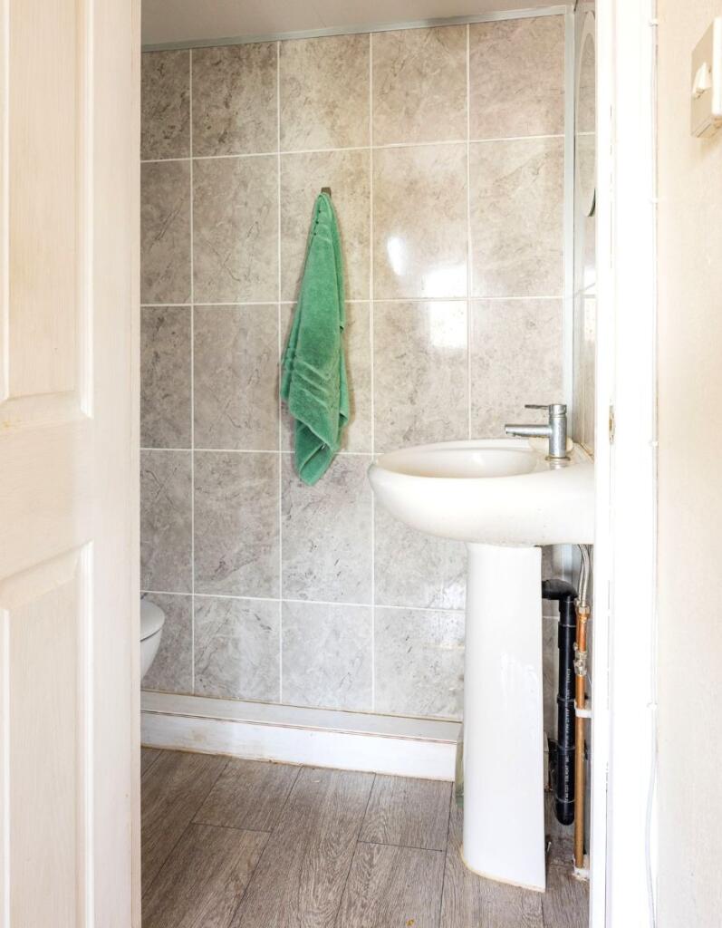 Colne Road, off Twickenham Green 