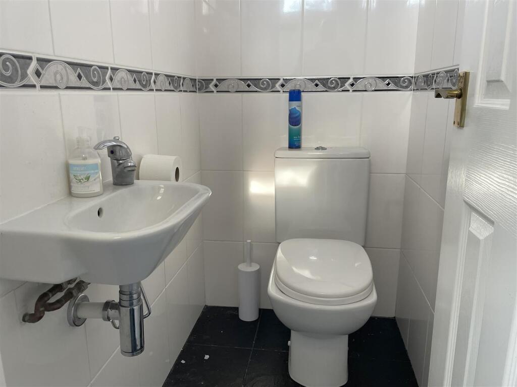 wc (1).JPG