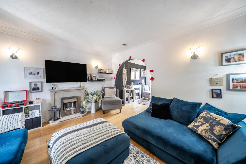 1350519-6-68c2cd09e4e58