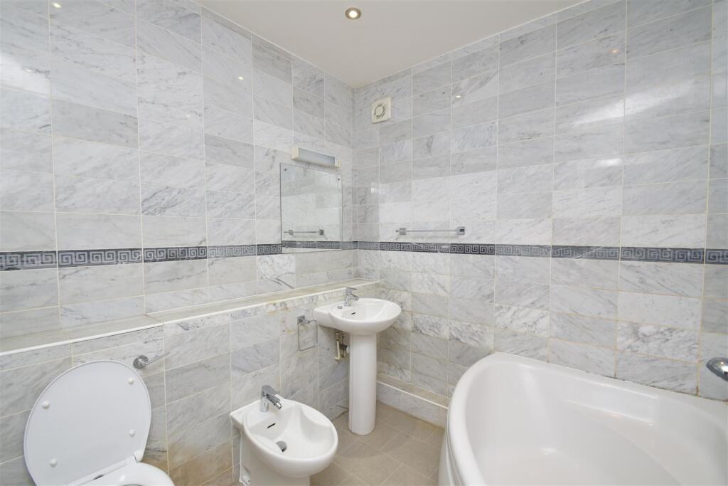Ensuite