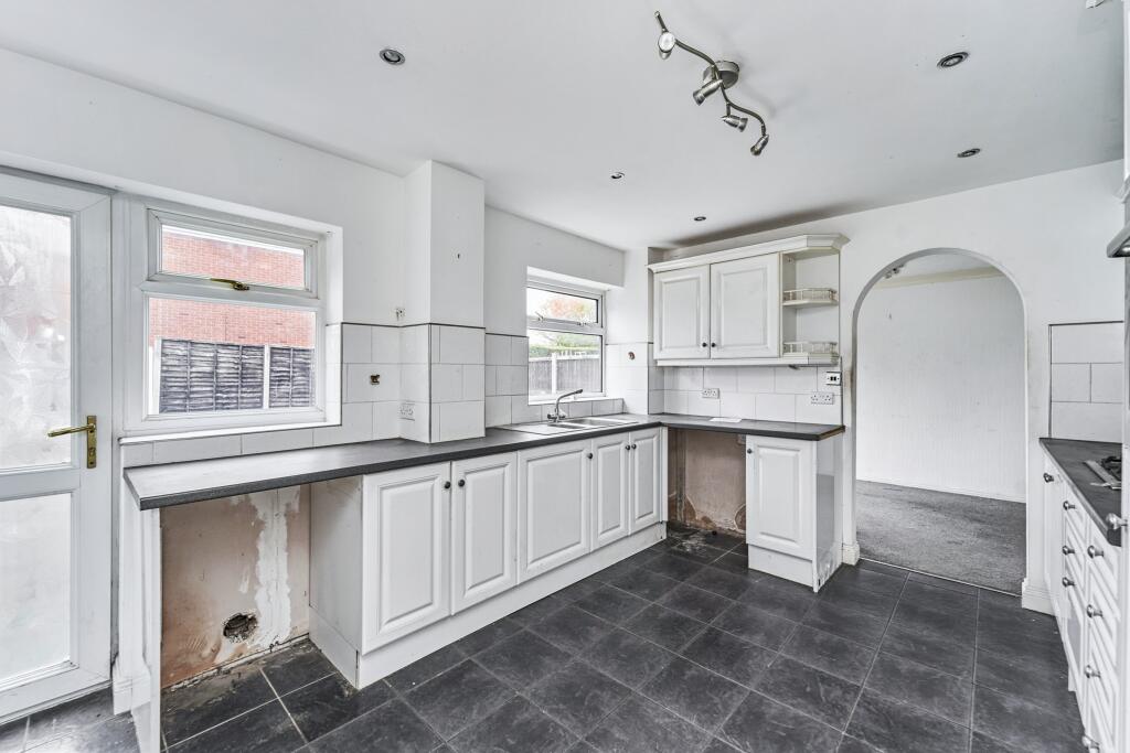 23 Lassington Close, Redditch, Worcestershire, B98 0LW