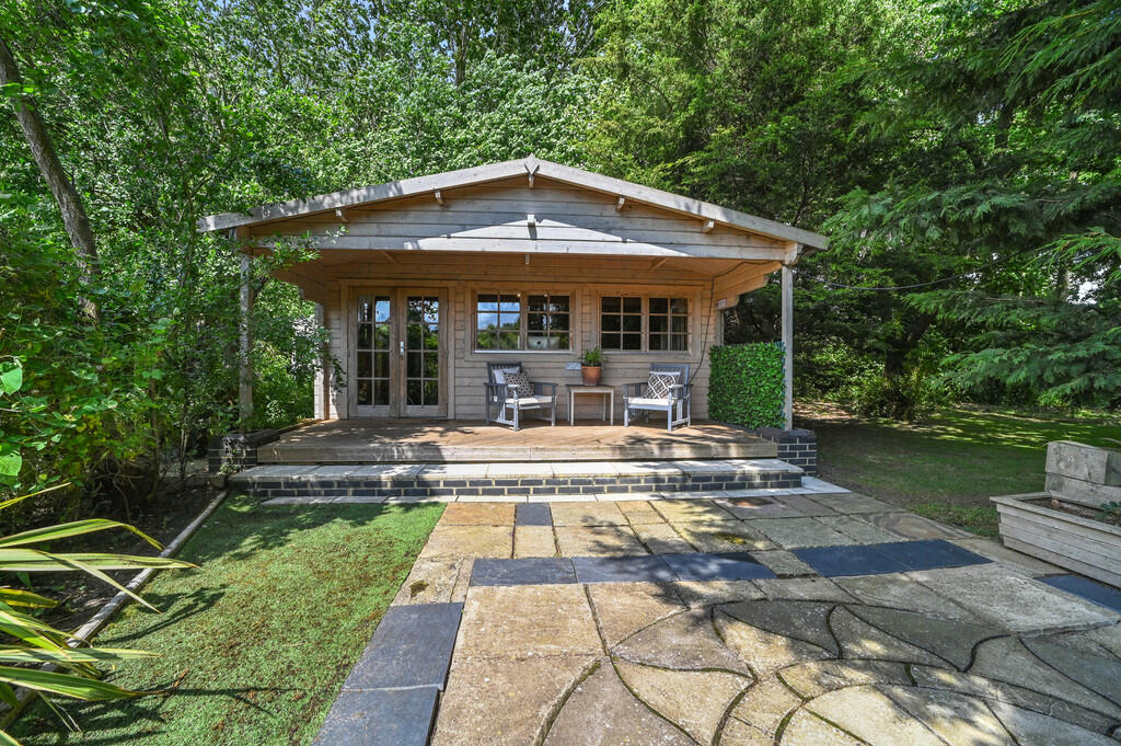 PT-FC(COL)-PondFa...