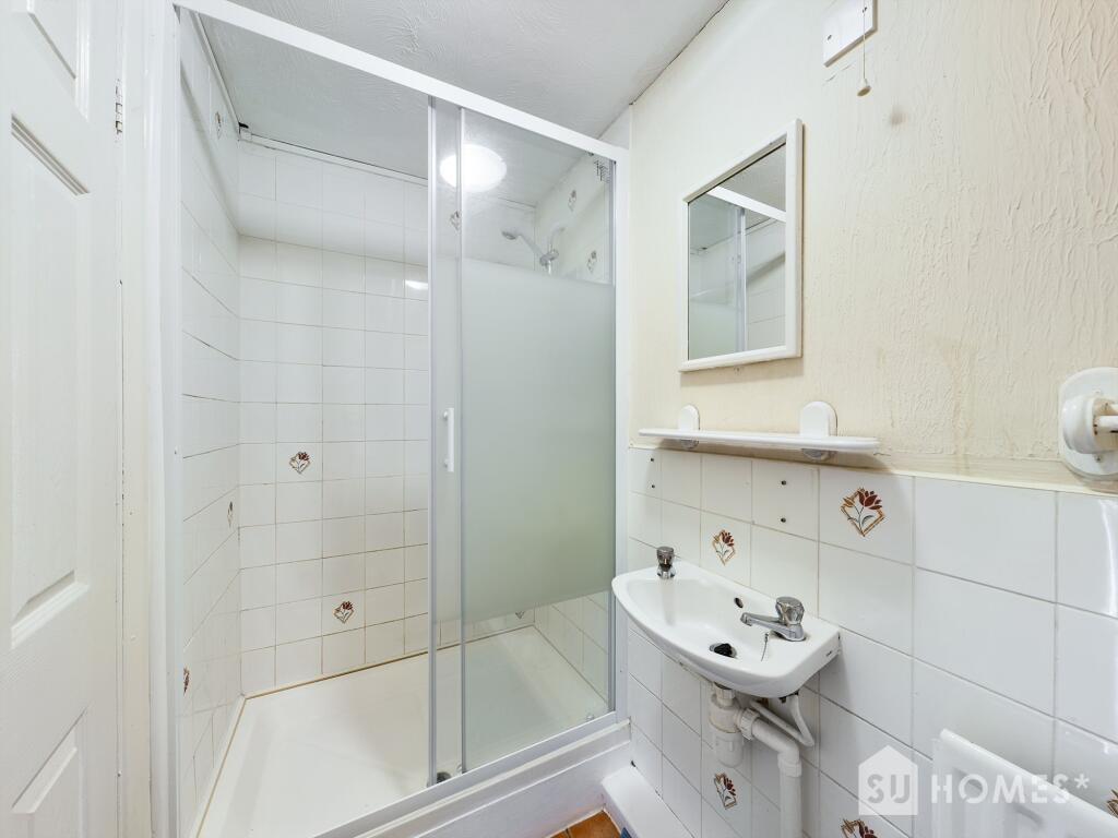 Downstairs shower ro