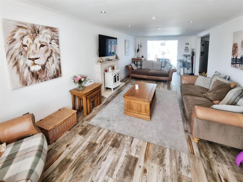 3c047fef-484241091_9612432852208799_33462602551940