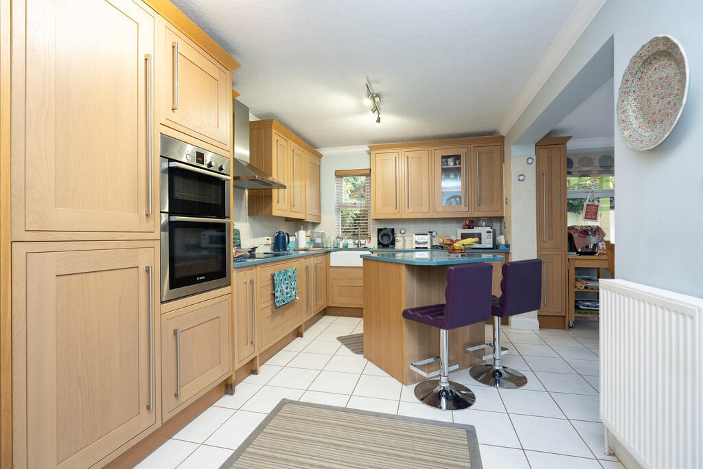 Kitchen Main 