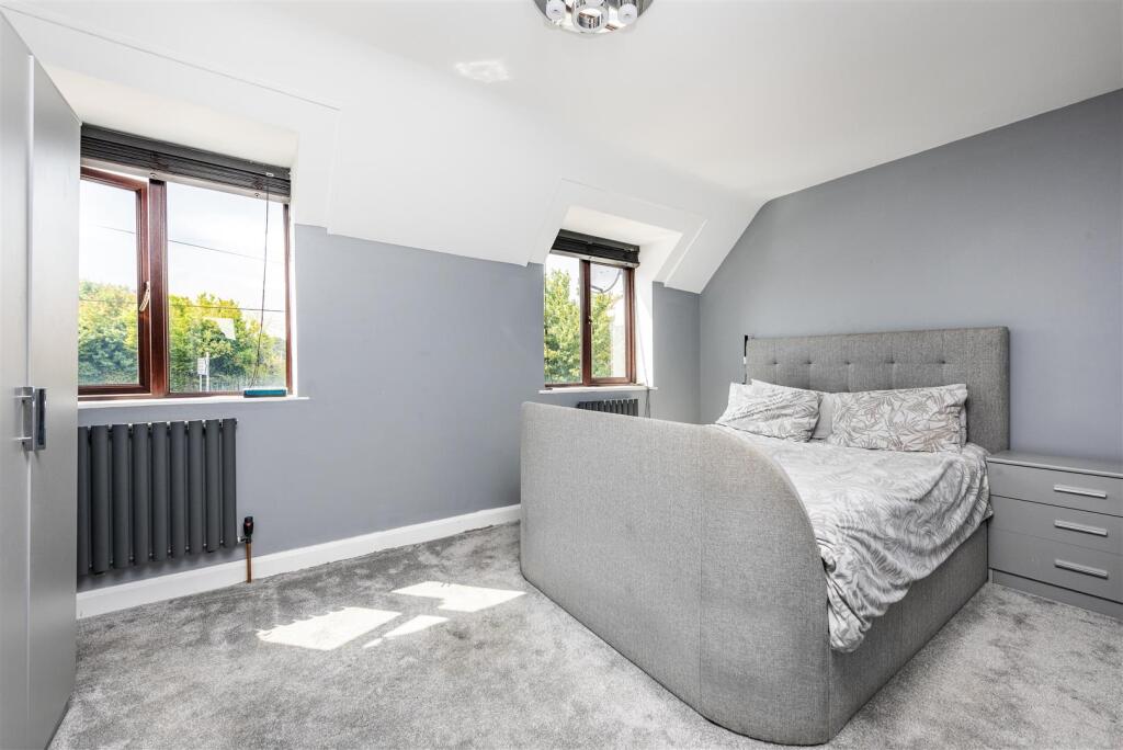 6 Faggs Road Feltham TW14 LOW RES-11.jpg