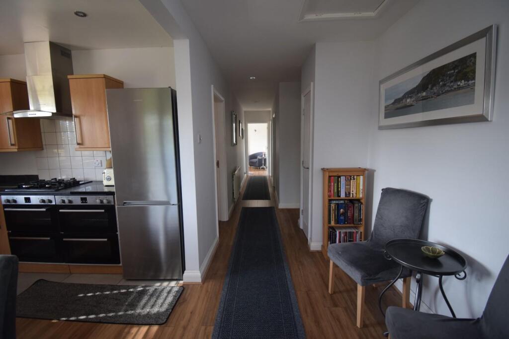 Hallway.JPG