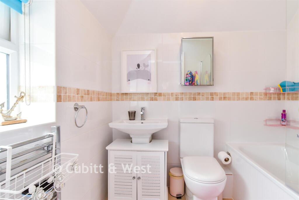 En-Suite Bathroom