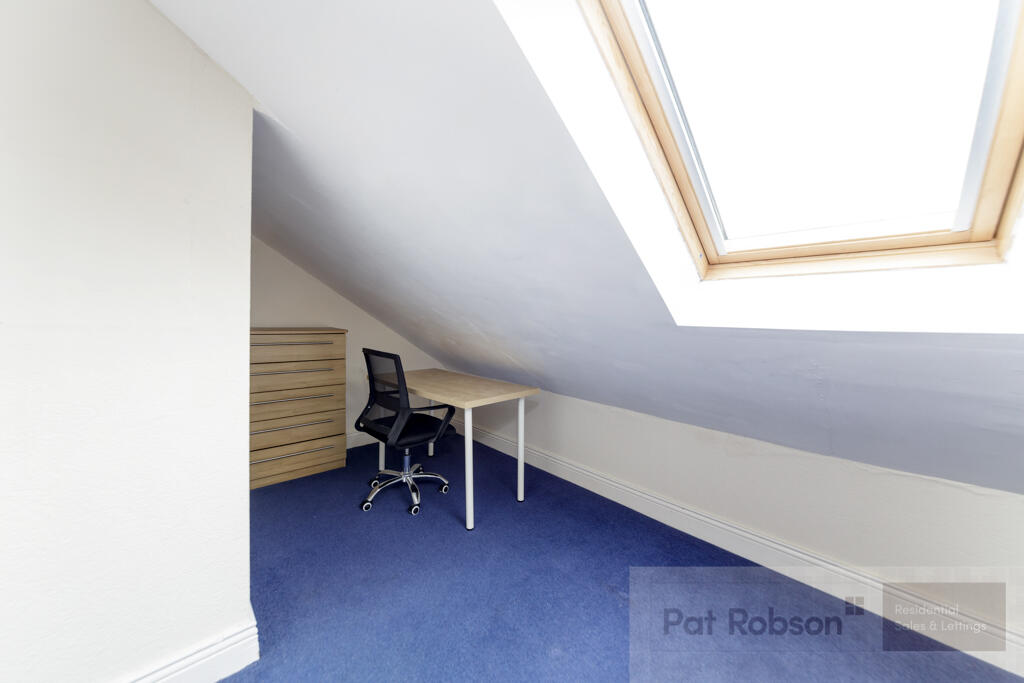 54 glenthorn road096