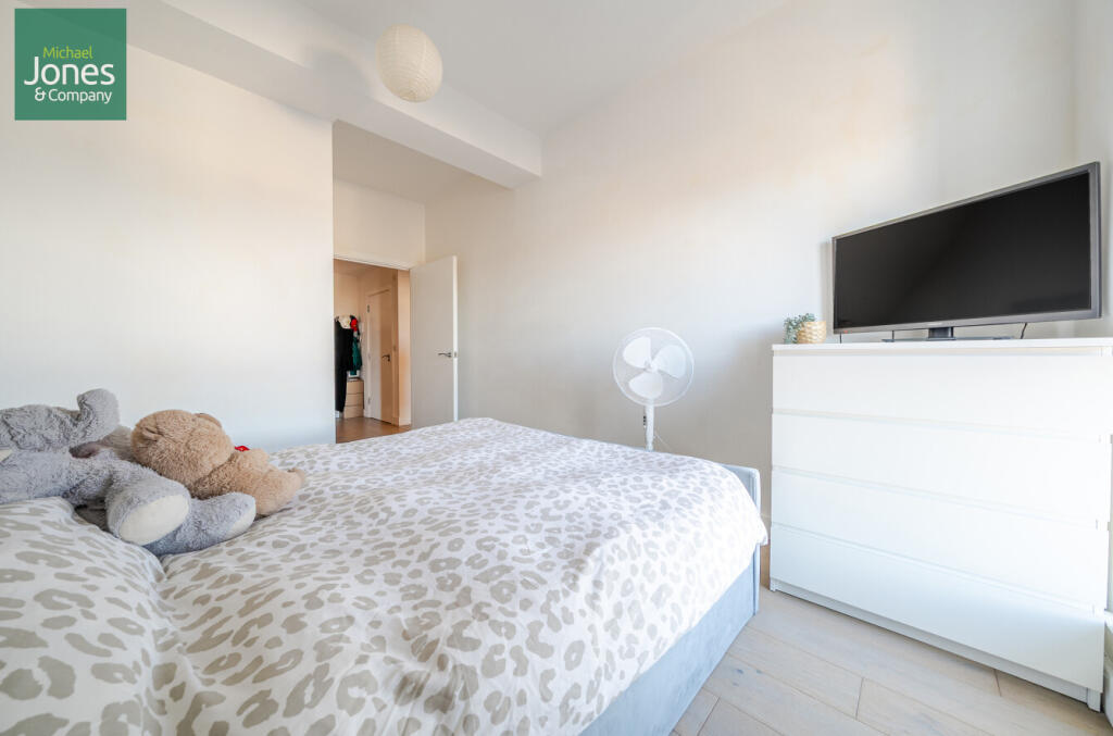 Main Bedroom