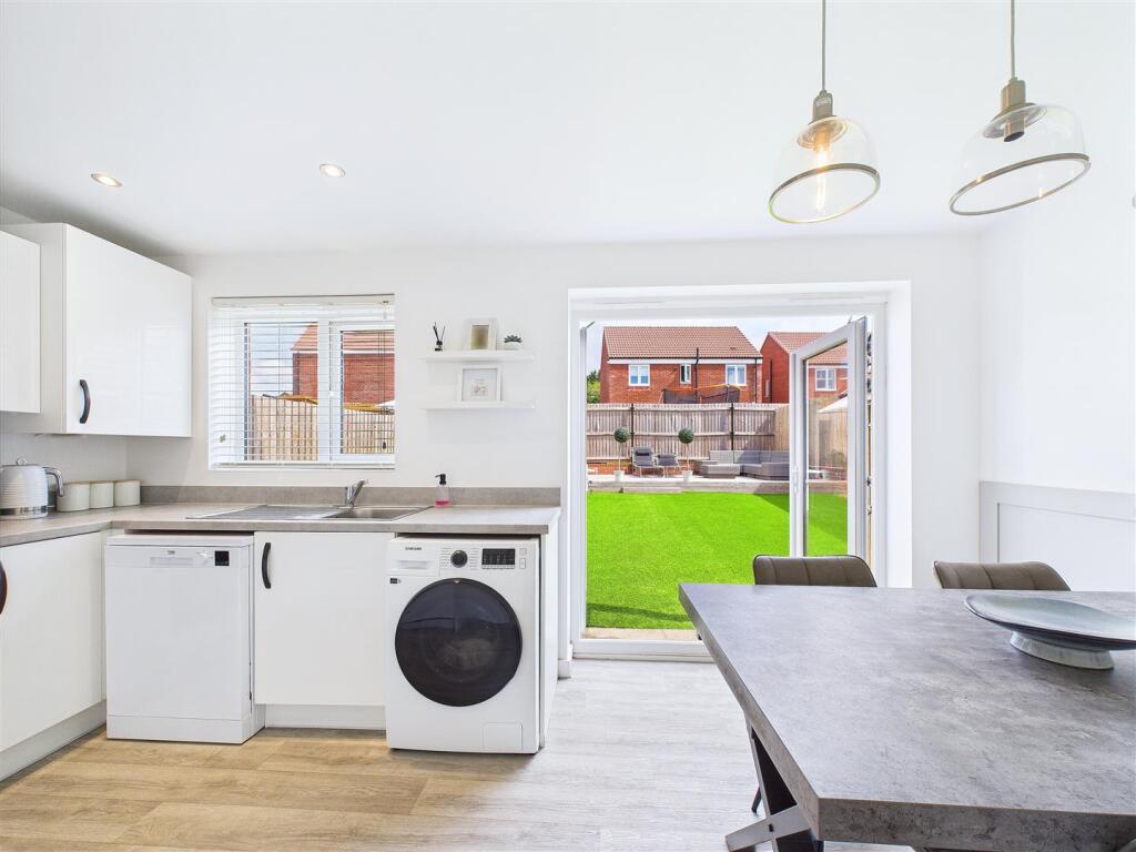 Beveridge Road, Anslow (13).jpg