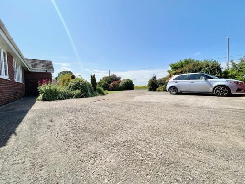 Parking to the front