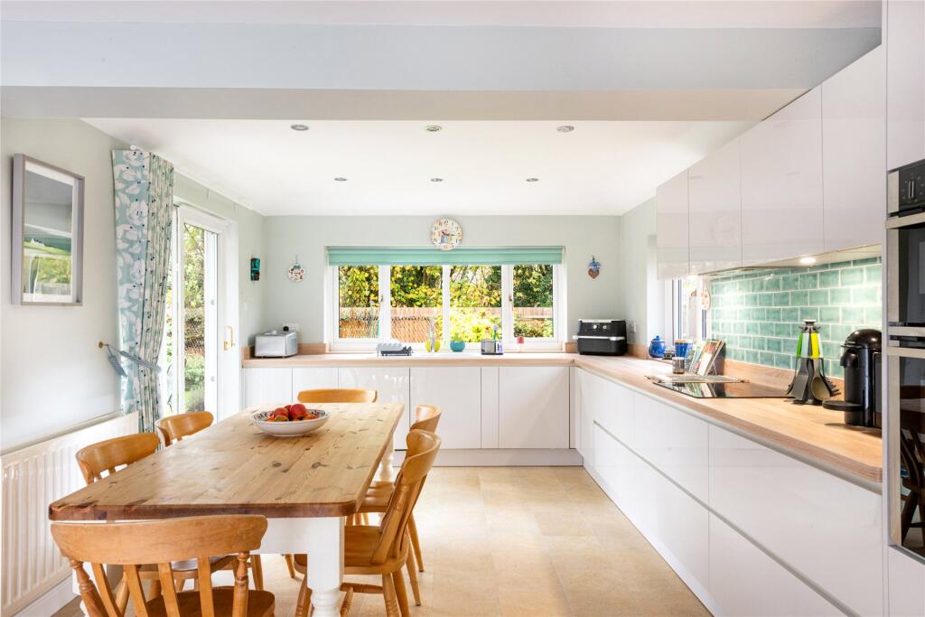 Kitchen/Breakfast