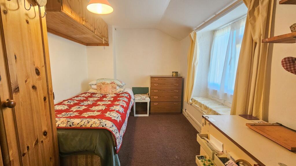 To Book A Viewing Call TPS Lostwithiel on 01208 87