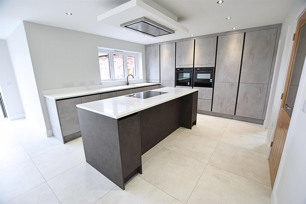 LIVING DINING DAY KITCHEN