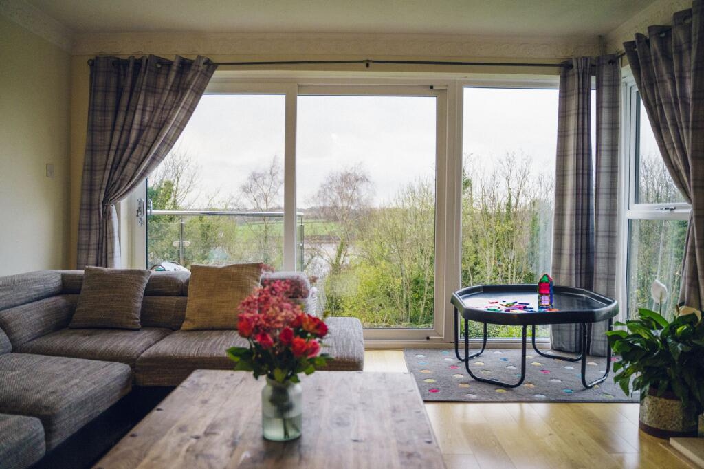 Ystafell Fyw / Living Room