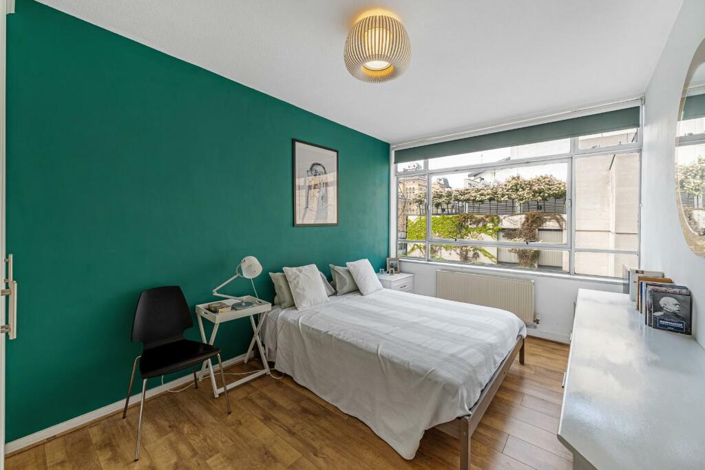 Flat 15 89 Great Portland Street-12.jpg