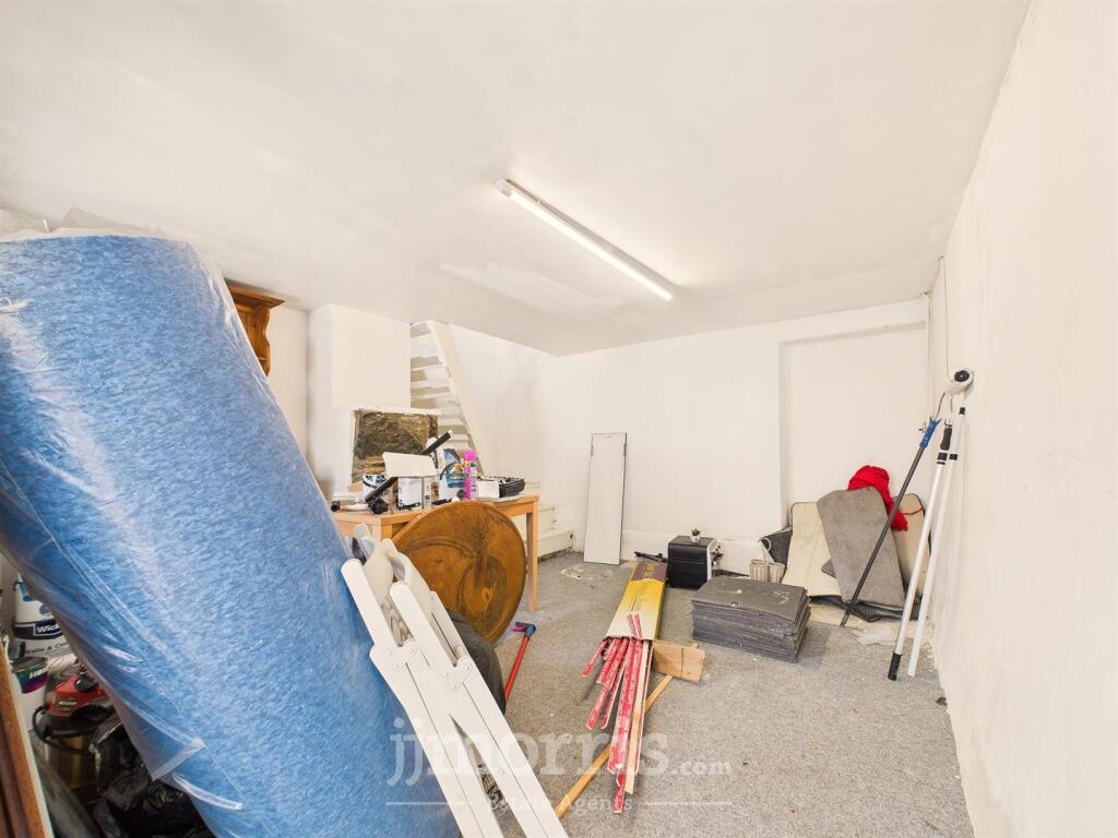 Office/Bedroom/Workroom