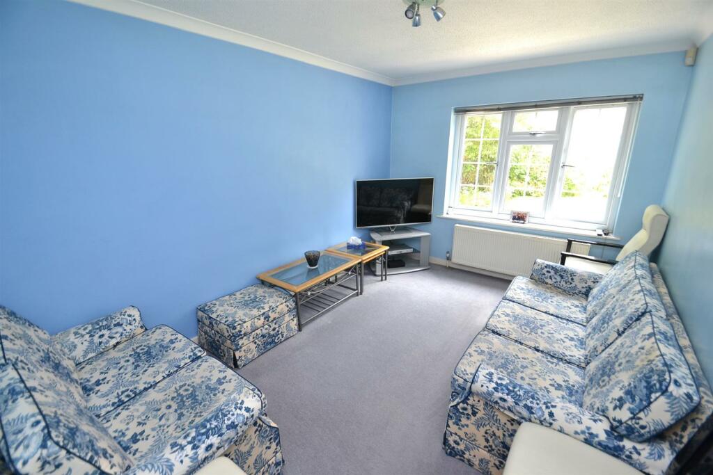 TV Family Room.JPG