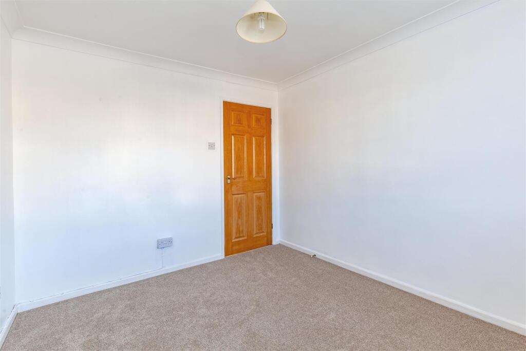 Bedroom 2-2.jpg