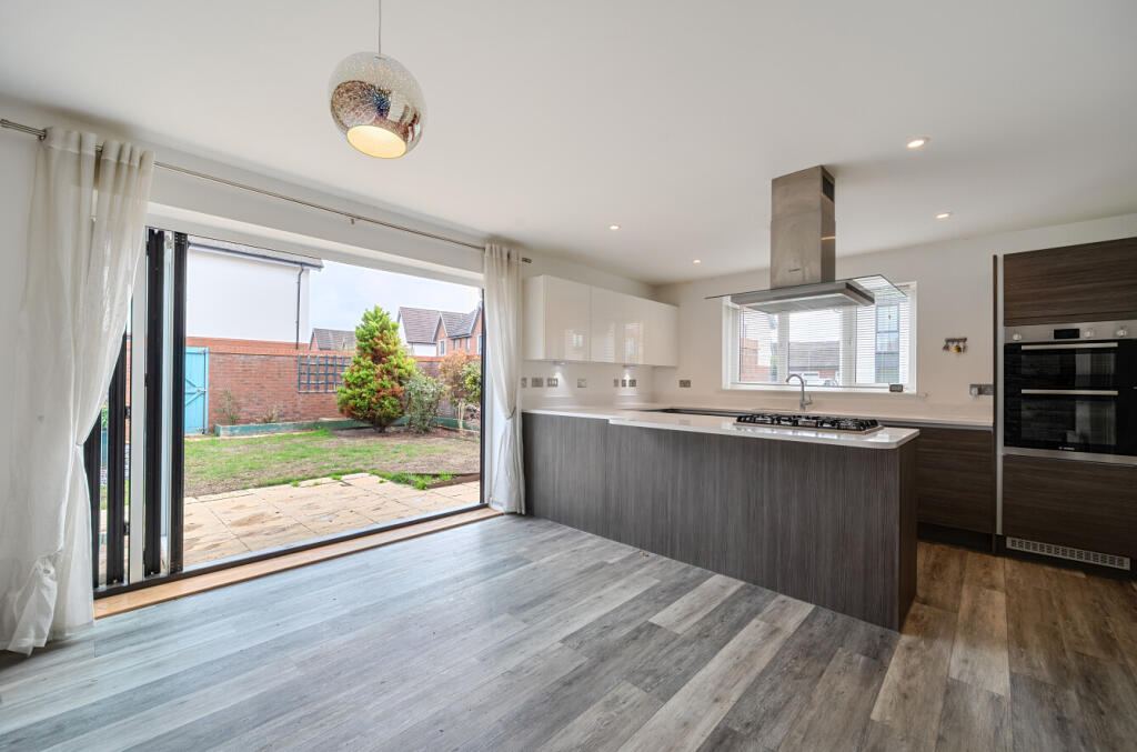 13698511768f0dfb693294