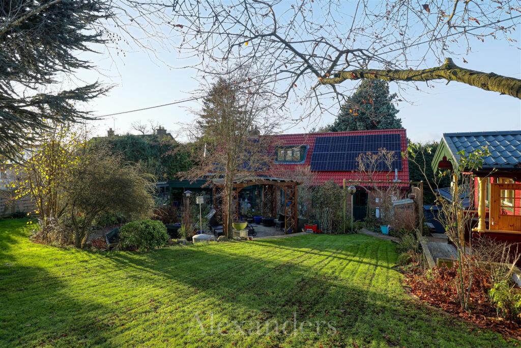 14 Highfield End-14.jpg