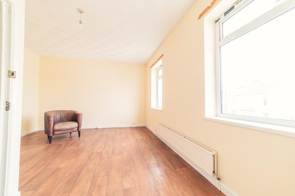 Call 02920 454555 to secure your viewing_14