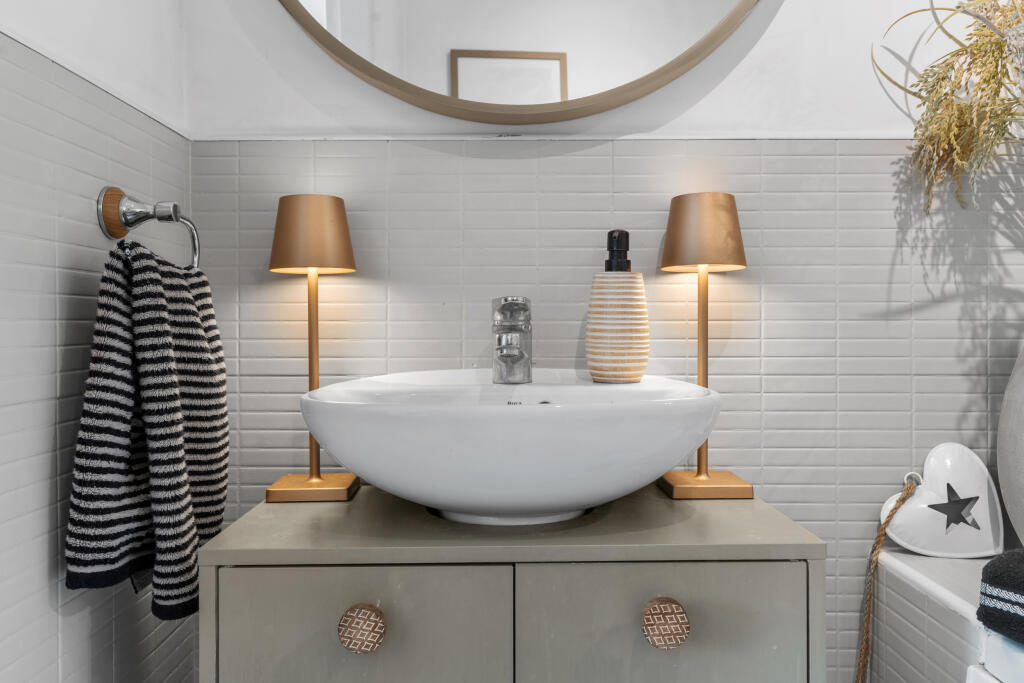 En-Suite Bathroom