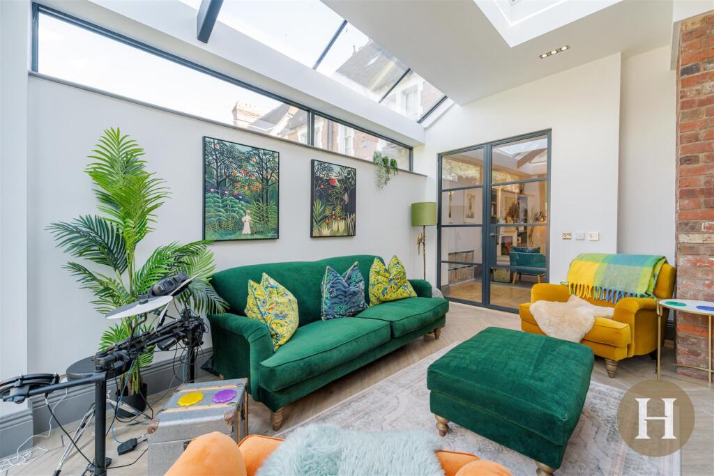 Hadleigh Estate Agents-83.jpg