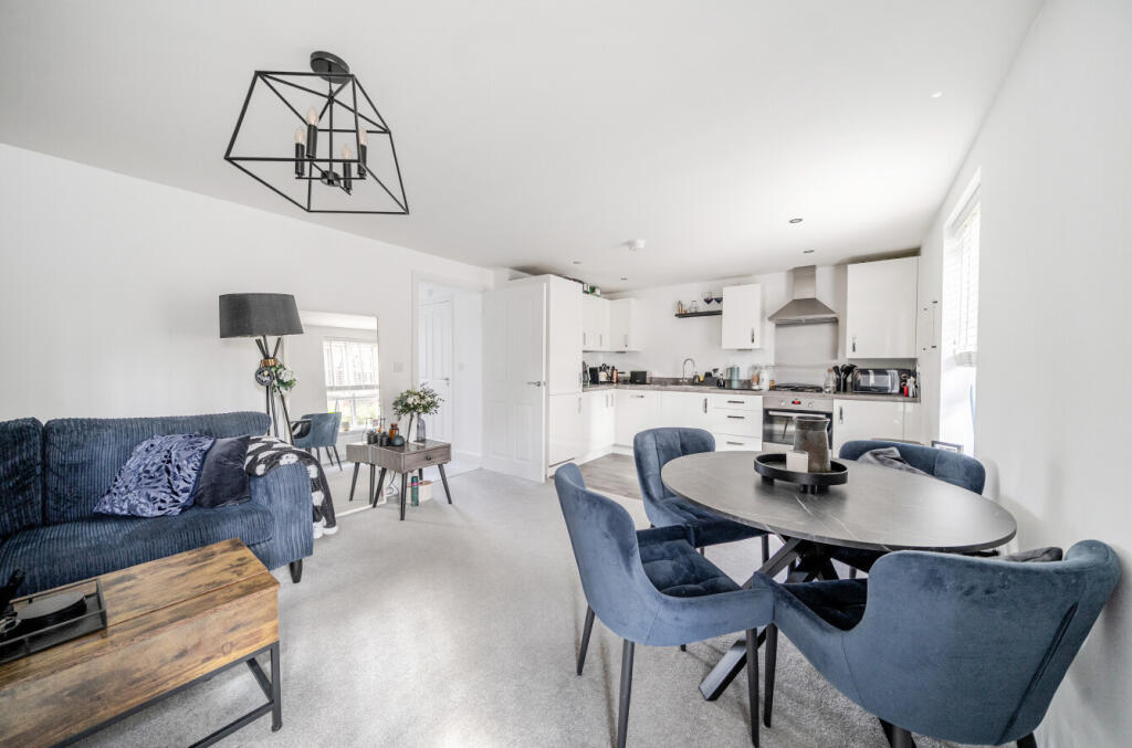 1345599-17-68b071...