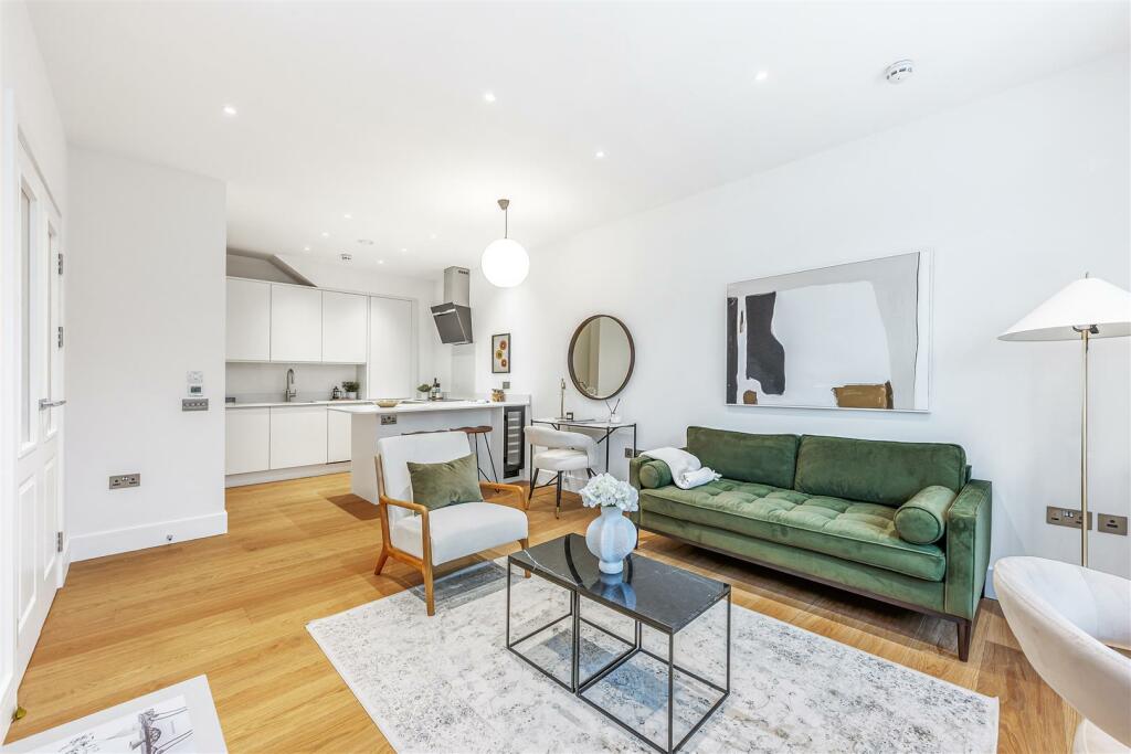 Flat 4 -  8 Twyford Avenue-2.jpg