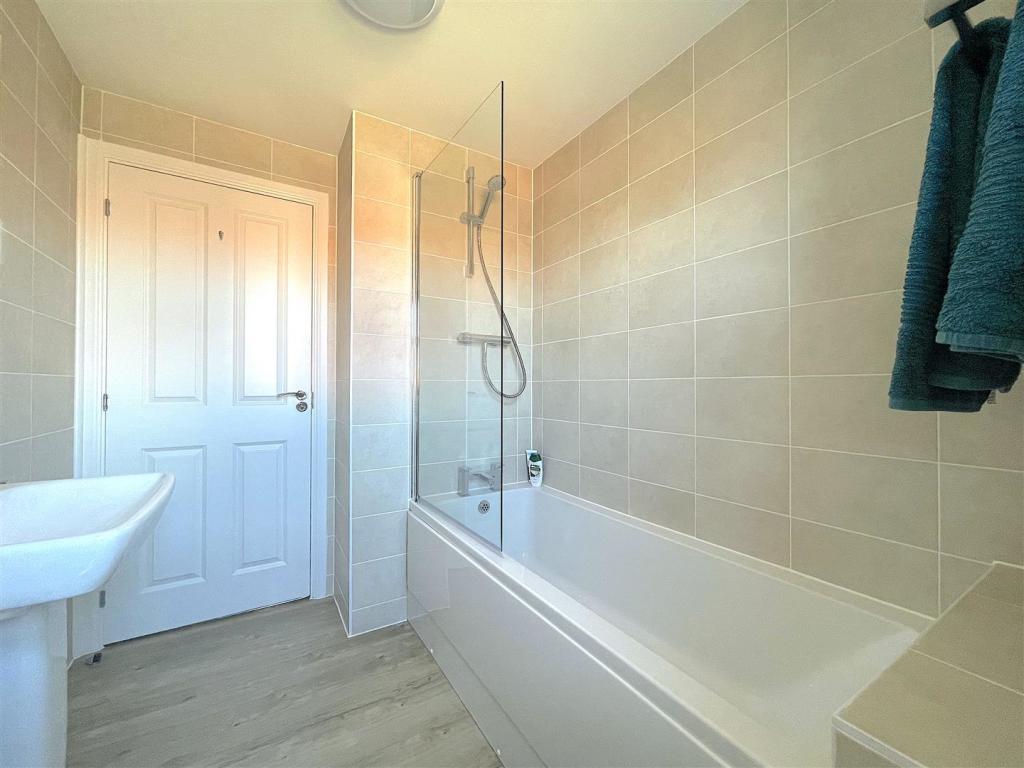 Bathroom (1).jpeg