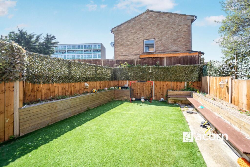 43589e29-a525-f01...