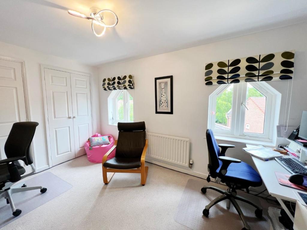 Bedroom 4 pic 3.jpg