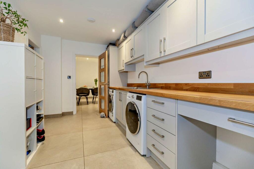 8631250-interior36-800.jpg