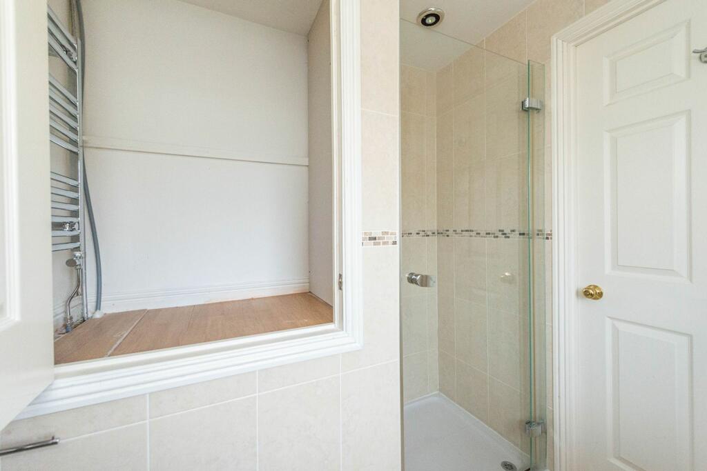 BEDROOMS AND BATHROOMS
