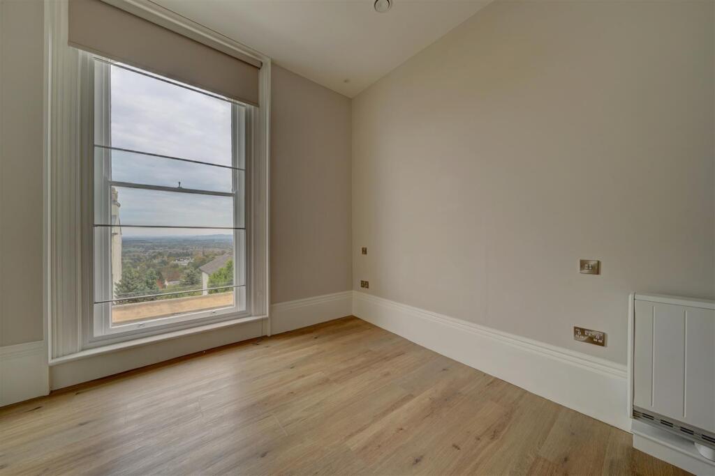 4a Queens Drive (1).jpg